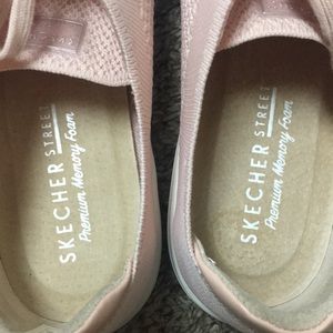 Skechers Shoes - Adorable comfortable Skechers Street shoes Skechers Shoes - Adorable comfortable Skechers Street shoes